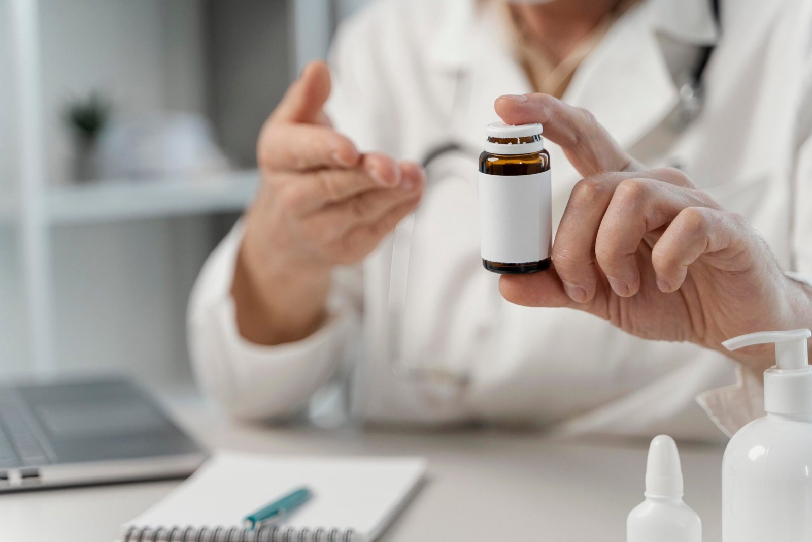 Podofilina y VPH: tratamiento, uso correcto y riesgos a considerar